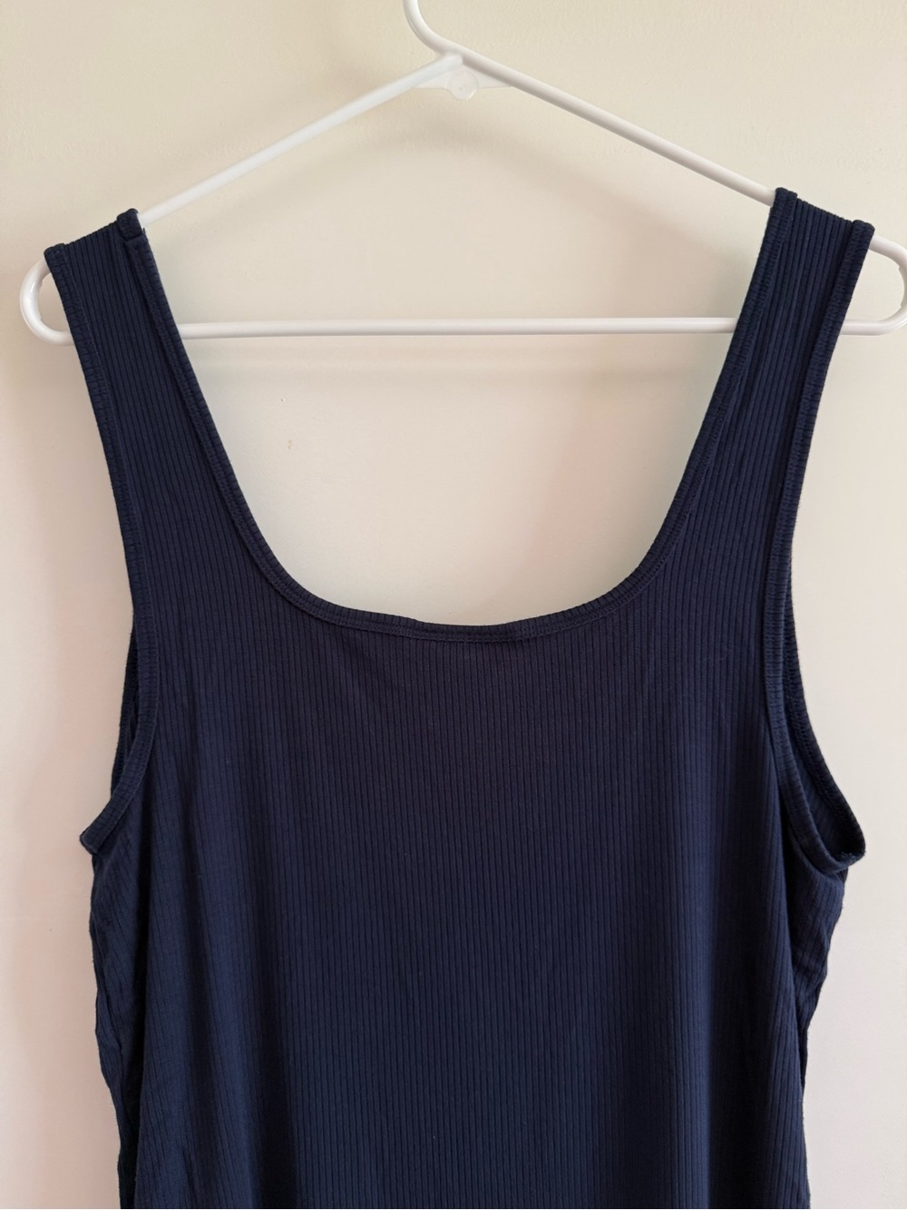 ON 34th Ribbed Tank EUC - Picture 5 of 6